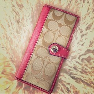 Coach Signature Small Wallet in Khaki and Pink